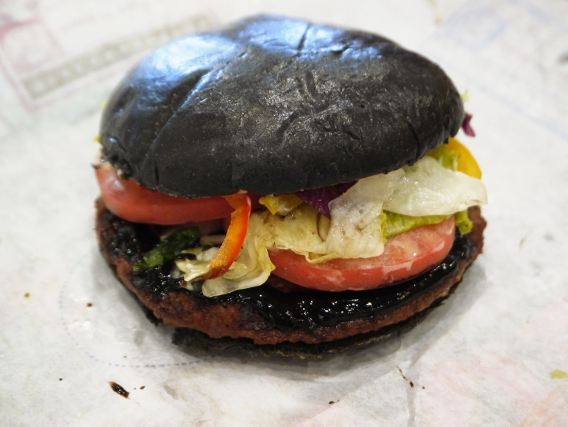 Illustration for article titled How'd That Black Burger King Hamburger Taste? Let's Find Out.